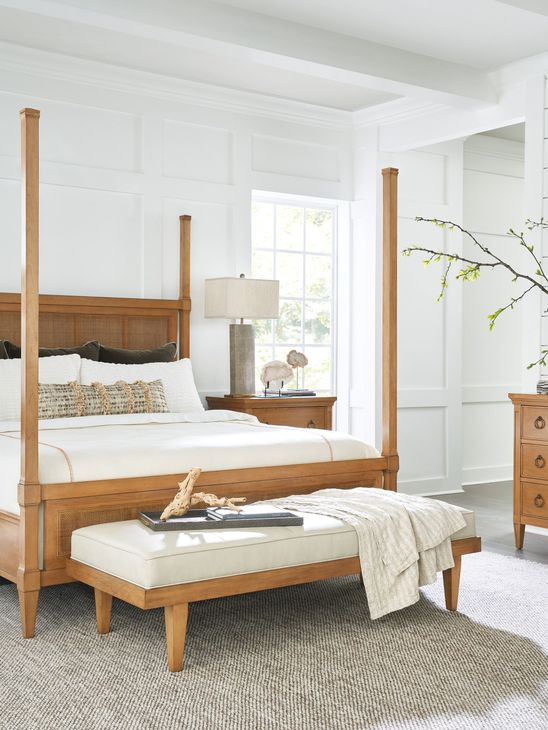 Lagunita Beige Leather Upholstered Bench