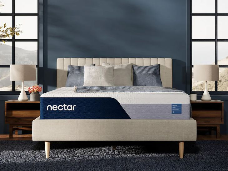 Nectar Classic Memory Foam White Twin XL Mattress
