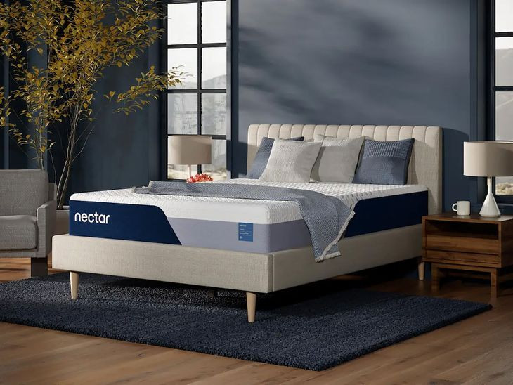 Nectar Classic Memory Foam White Twin XL Mattress