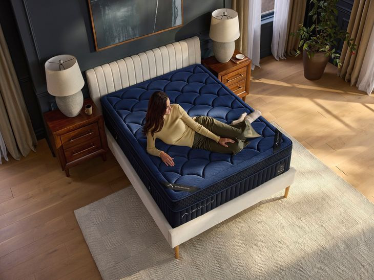 DreamCloud Ultra Hybrid White Twin Mattress