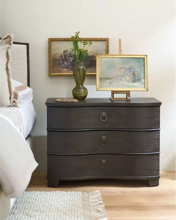 Parkside Obsidian 3 Drawer Serpentine Chest with USB Charging