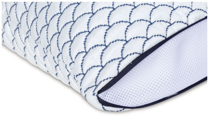 DreamCloudTM Classic White Queen Pillow