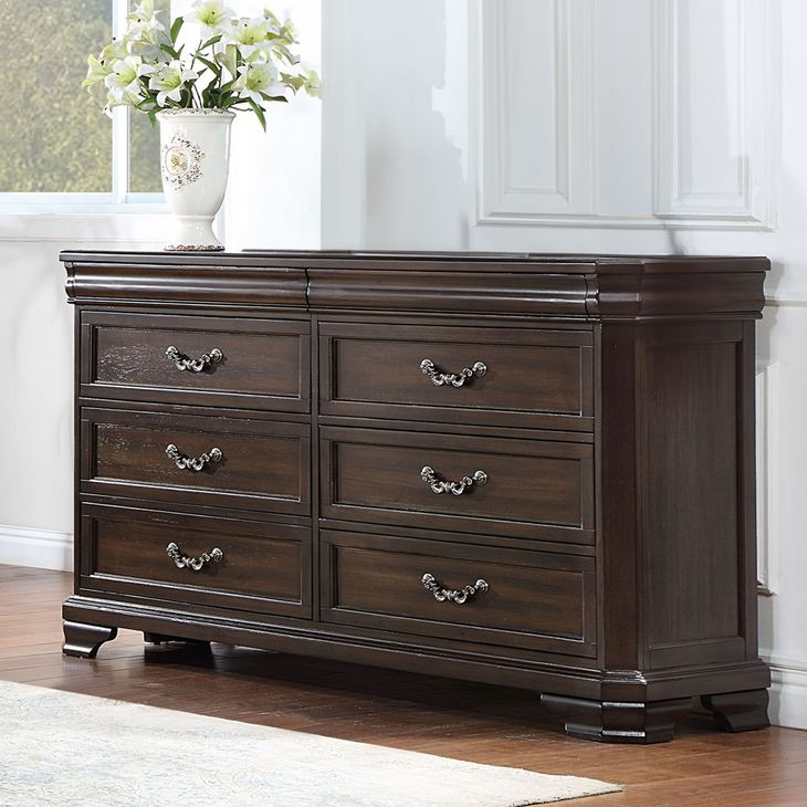 Lyndhurst Walnut 8 Drawer Dresser