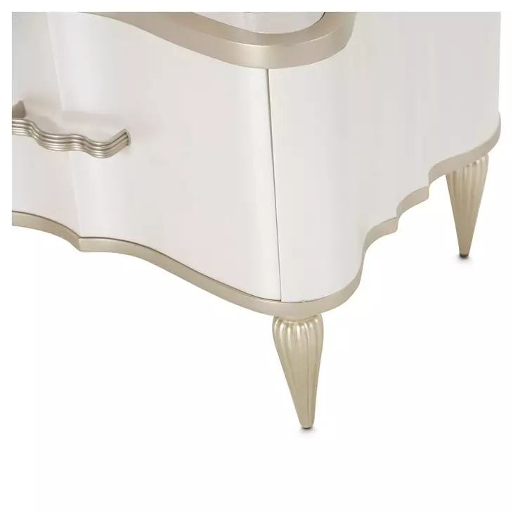 London Place Creamy Pearl 6 Drawer Chest