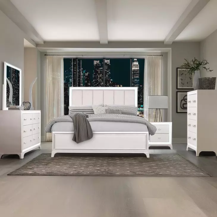 Cassie White 6 Drawer Dresser and Rectangular Mirror