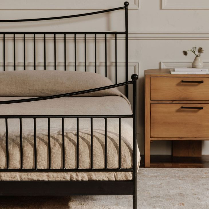 Monet Black Queen Metal Bed