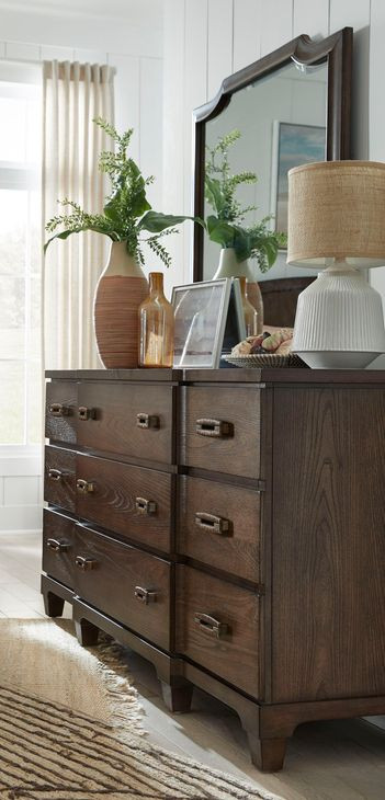 Sugar Mill Spiced Rum 9 Drawer Dresser with Arched Mirror