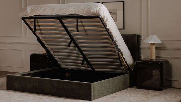Sebastion Green Queen Upholstered Storage Platform Bed