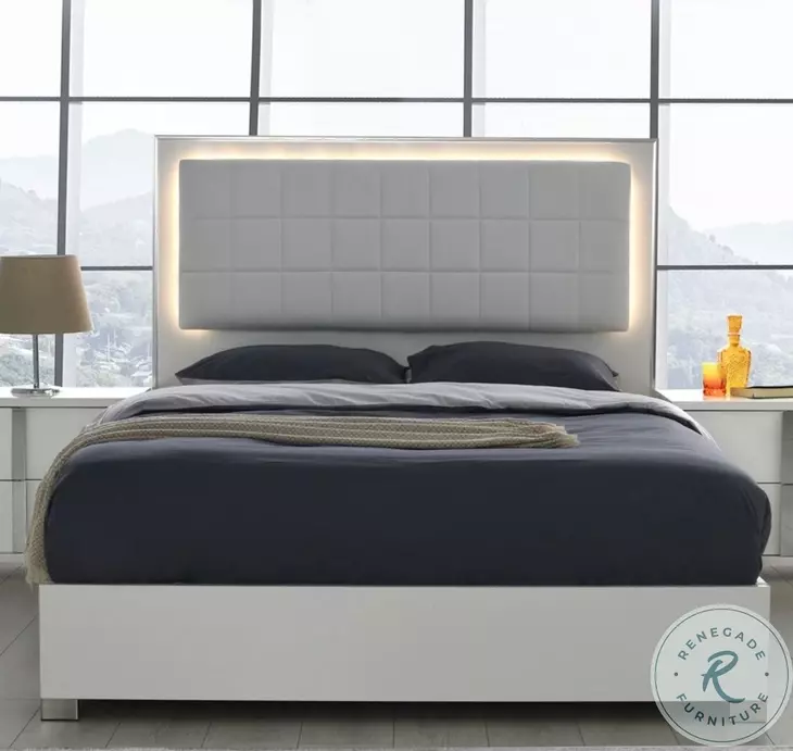 Giulia White King Platform Bed