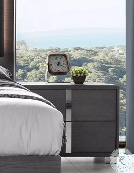 Giulia Matte Grey RAF Nightstand