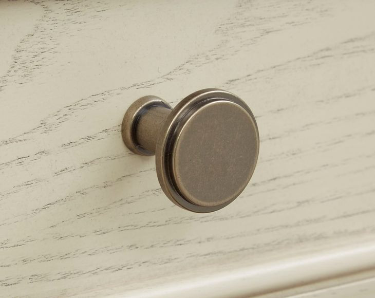 Raelynn Weathered White 7 Drawer Dresser with Rectangular Mirror