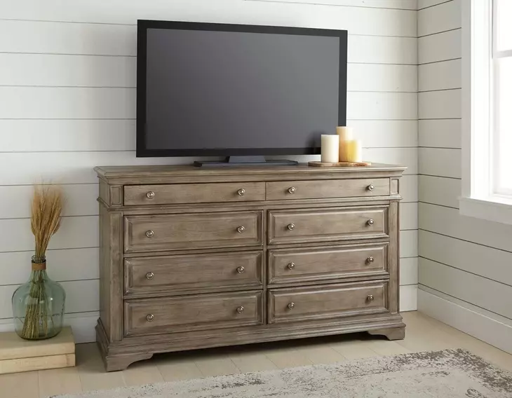 Highland Brown 8 Drawer Dresser and Mirror