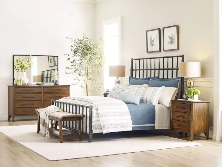 Alder Haven Black King Sylvan Metal Bed