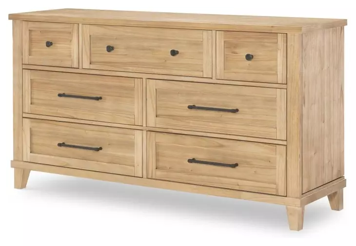 XXXs and OOOs Amber 7 Drawer Dresser with USB Charging