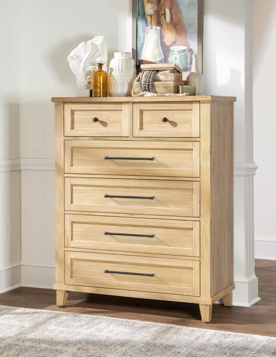 XXXs and OOOs Amber 5 Drawer Chest