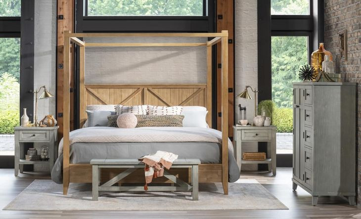 XXXs and OOOs Amber Queen Canopy Bed