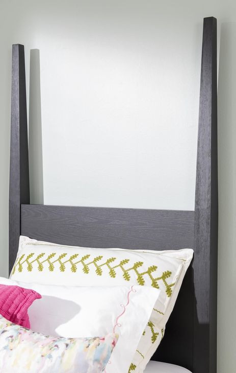 Todays Traditions Blacksmith Full Poster Bed