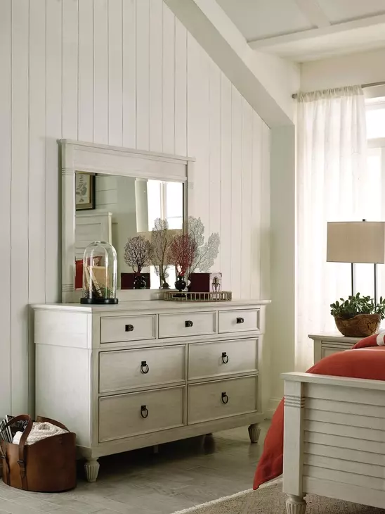 Grand Bay Egret 7 Drawer Saybrook Dresser with Rectangular Landscape Mirror