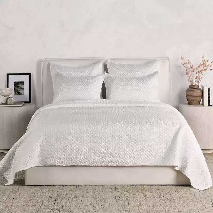 Diamond White King Quilt