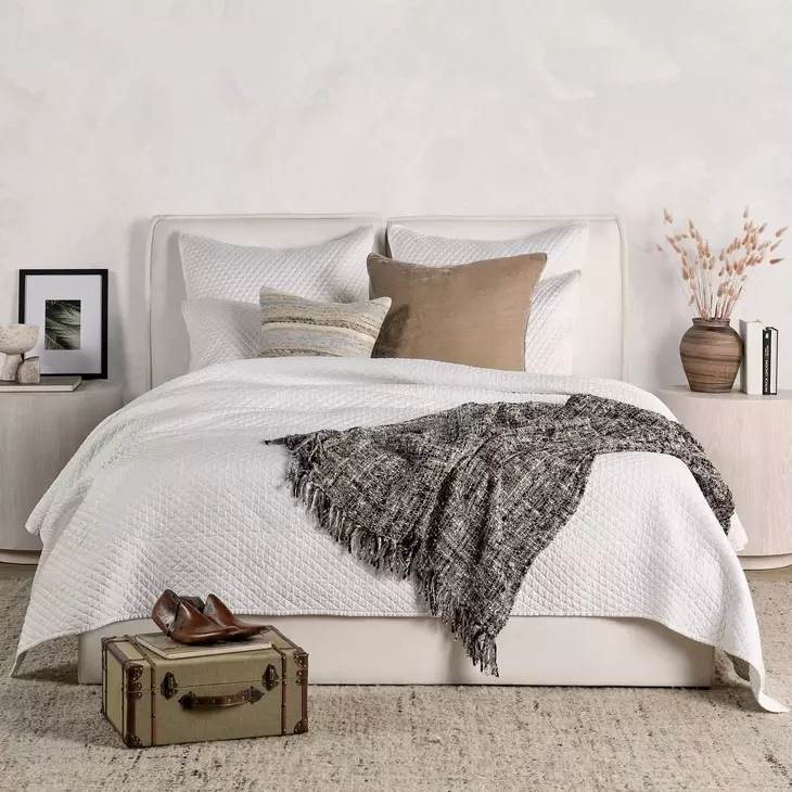Diamond White King Quilt