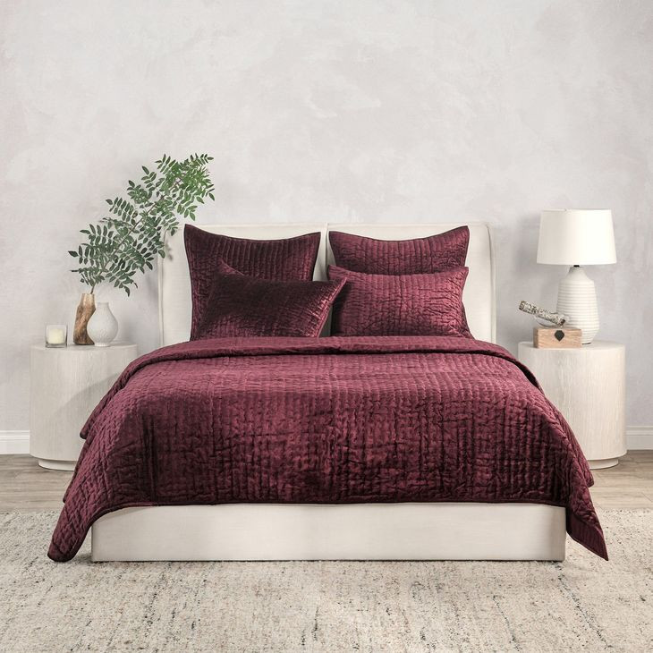 Bari Velvet Port Queen Quilt