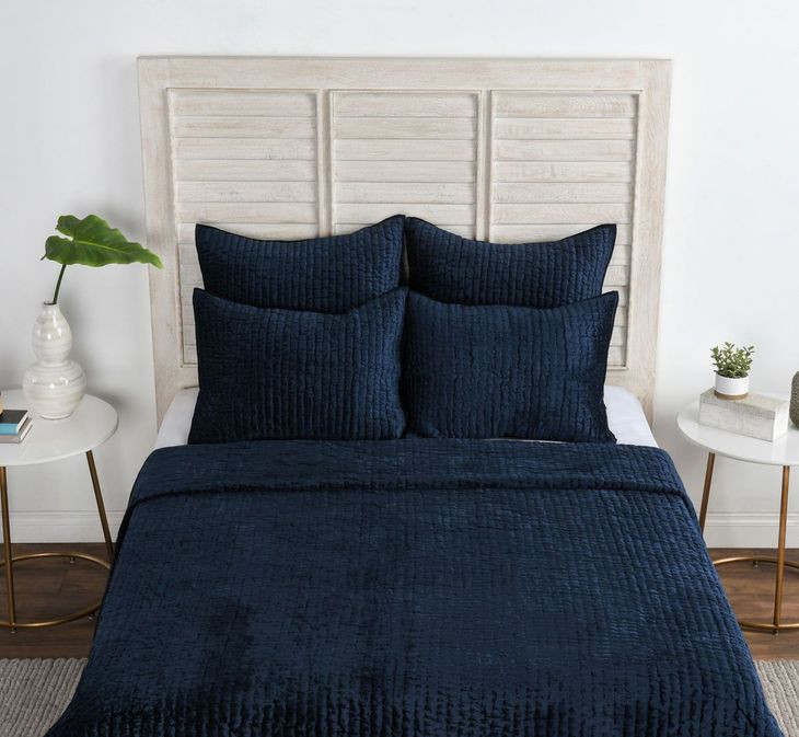 Bari Velvet Ocean Blue King Quilt