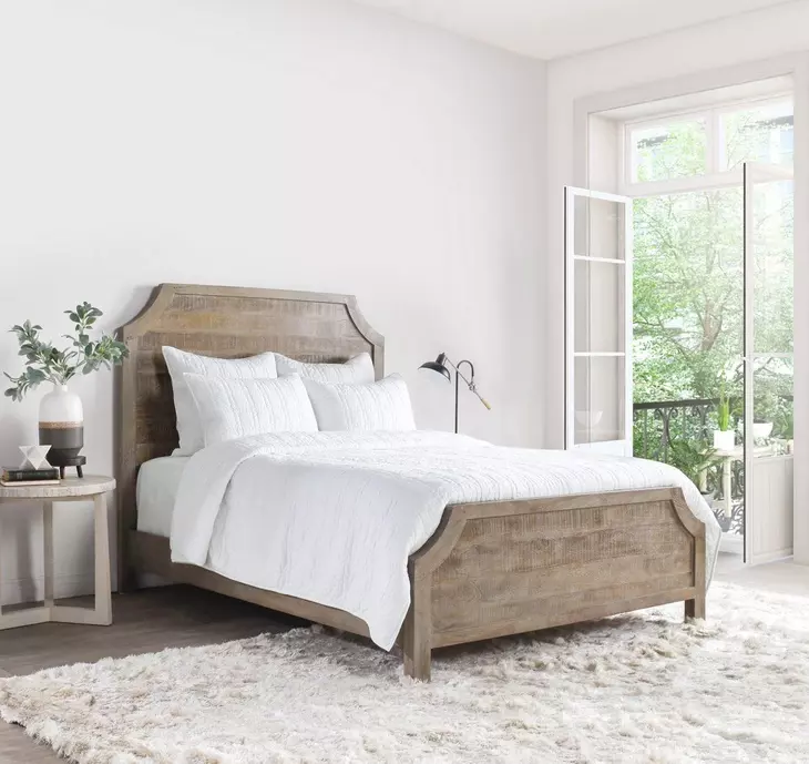 Carly White King Quilt with Silvadur Tech