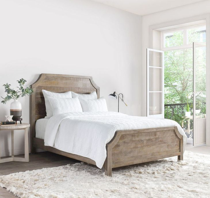 Carly White Queen Quilt with Silvadur Tech