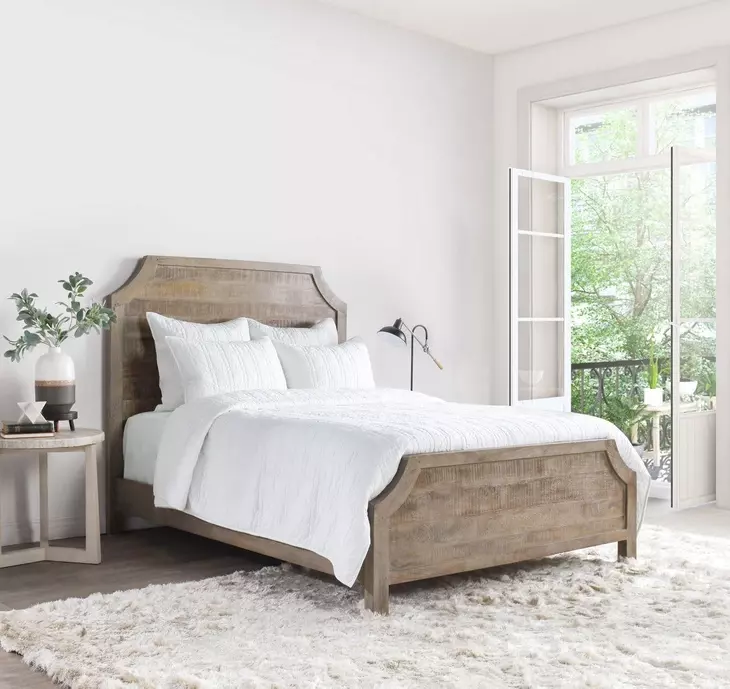 Carly White Queen Quilt with Silvadur Tech
