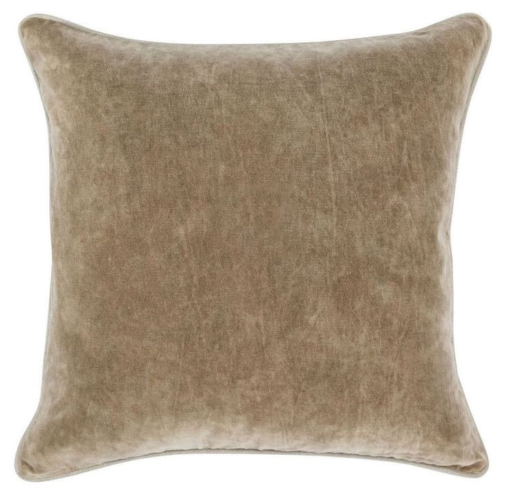 Heirloom Velvet Wheat 22 x 22" Accent Pillow