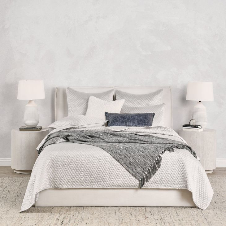 Diamond Silver King Quilt