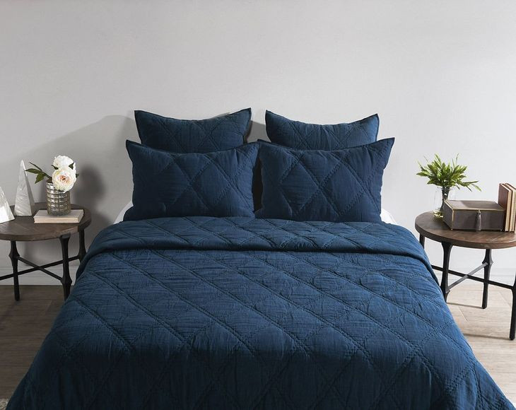 Caleb Hand Stitched Midnight Blue Queen Quilt