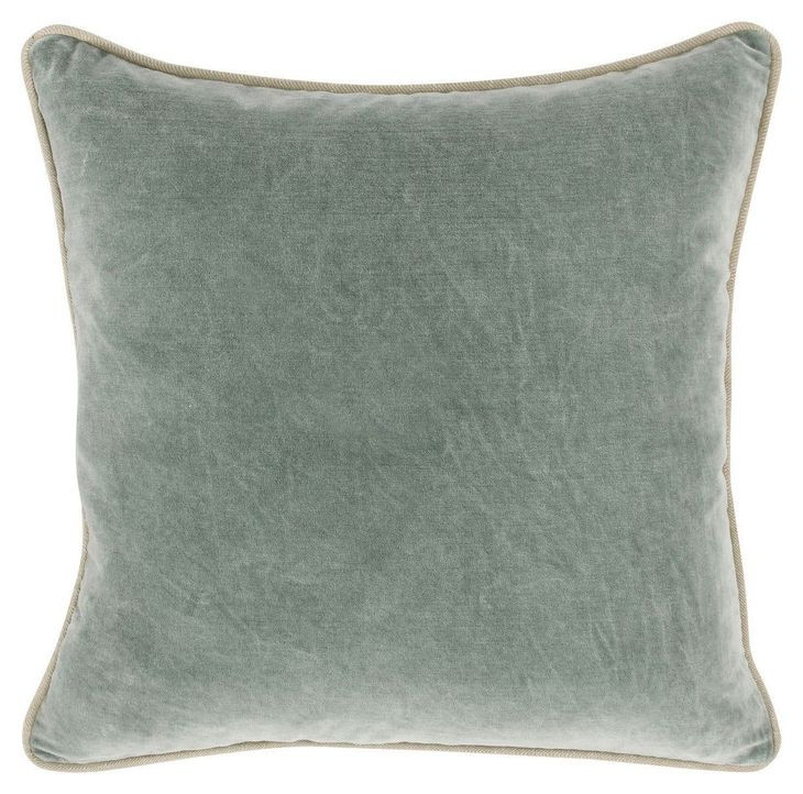 Heirloom Velvet Bay Green 22 x 22" Accent Pillow