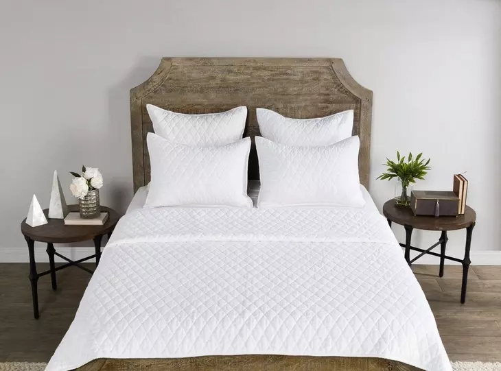 Lana and Vintage Lana White King Quilt