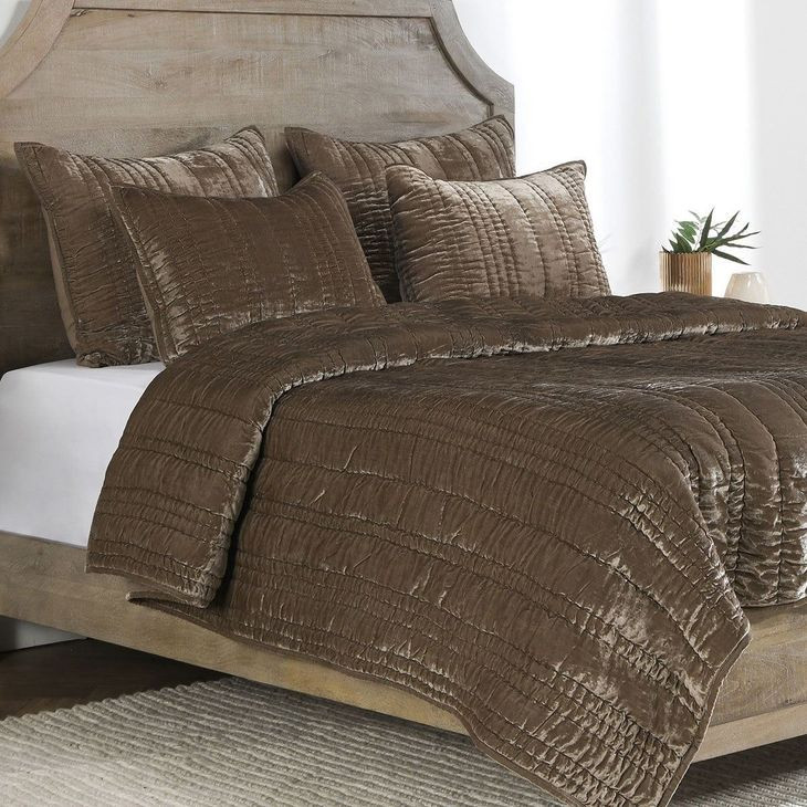 Seville Desert Taupe King Quilt