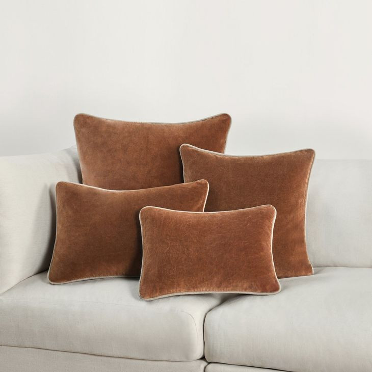 Heirloom Velvet Hazel 18 x 18" Accent Pillow Set of 2