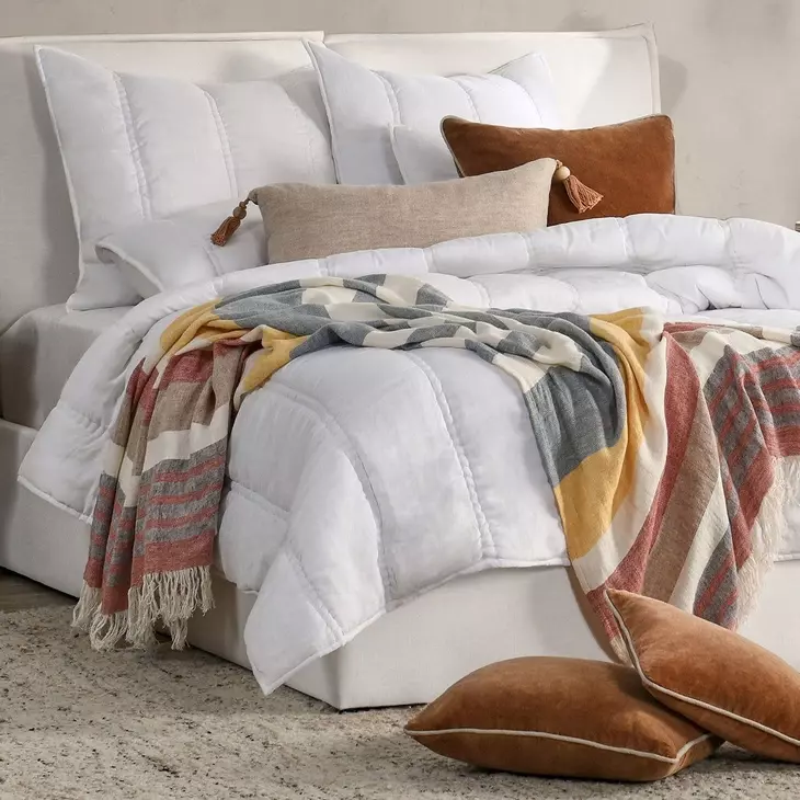 Rowen Cloud King Quilt