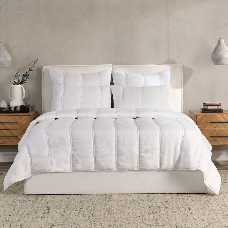 Rowen Cloud Queen Quilt