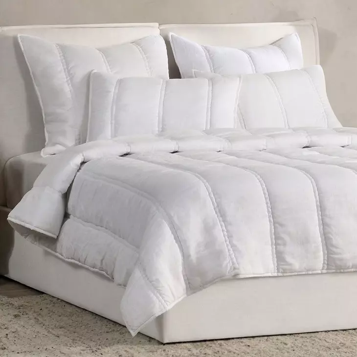 Rowen Cloud Queen Quilt