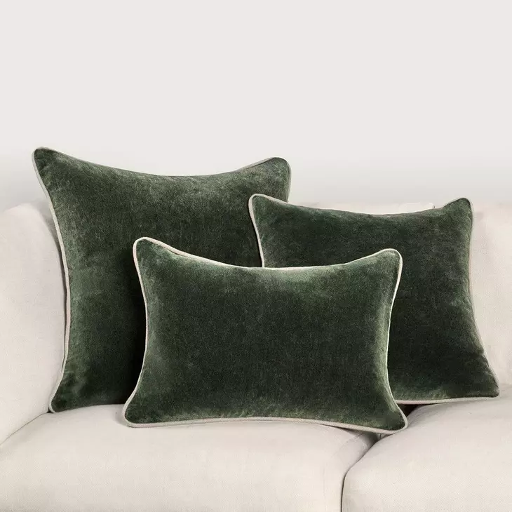 Heirloom Velvet Forest Green 18 x 18" Accent Pillow Set of 2