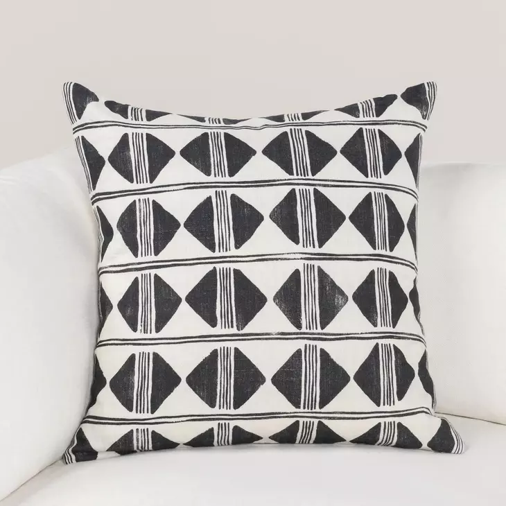 Radiant Oasis Nubia Black and White Square Accent Pillow Set of 2