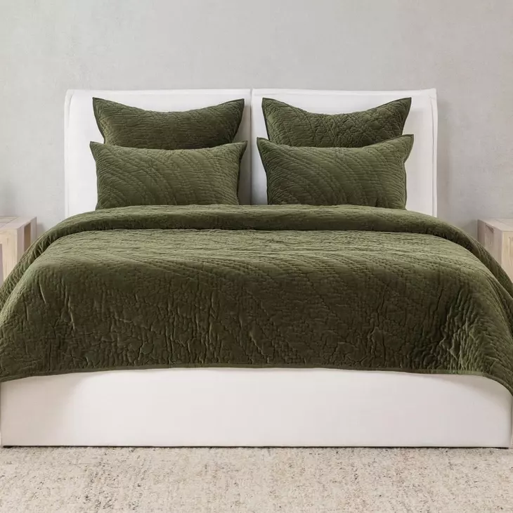 Elms Velvet Loden Green Queen Quilt