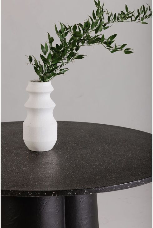 Mono Black 47" Round Dining Table