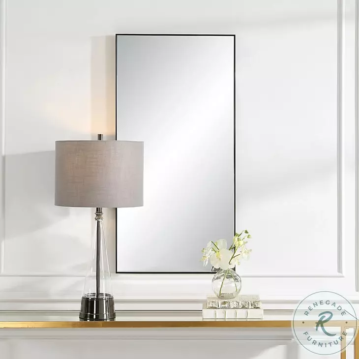 W00546 Black Mirror