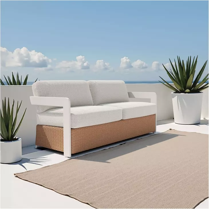 Gelo White Swivel Chair