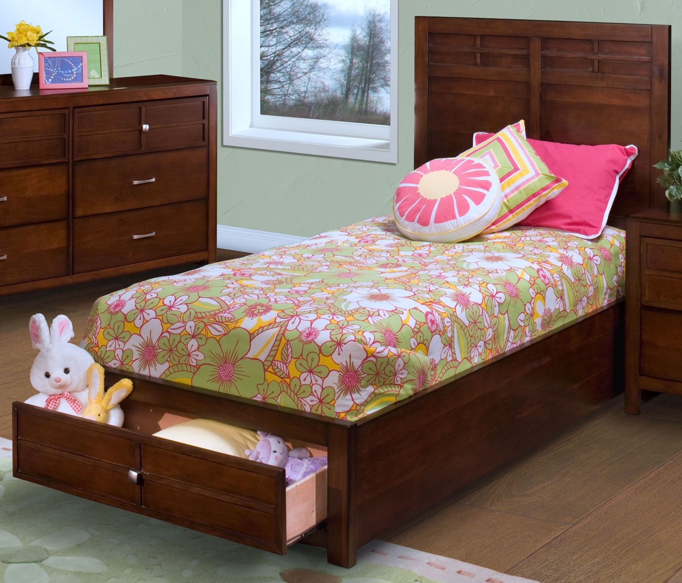 Kensington Burnished Cherry Full Platform Storage Bed from New Classics