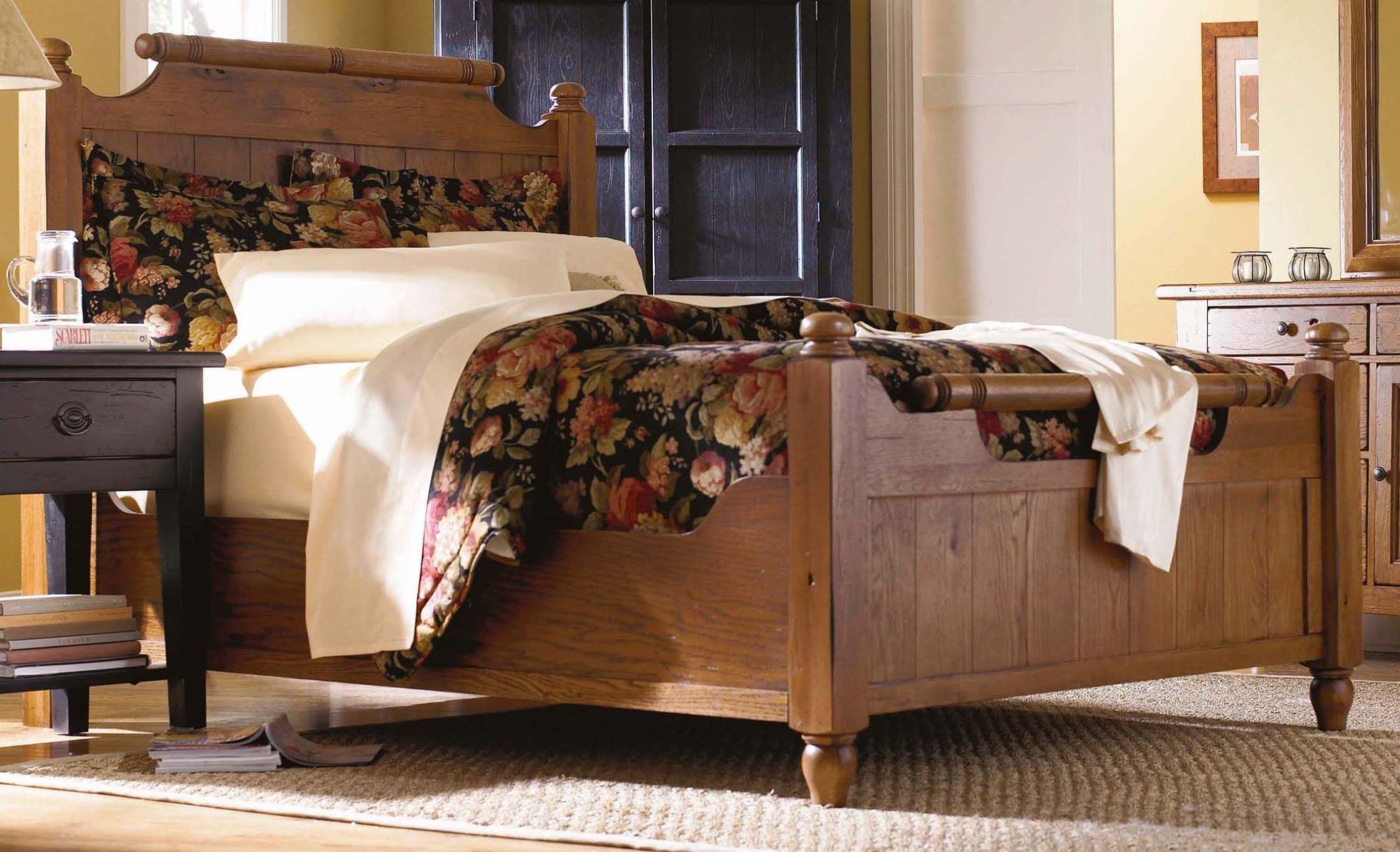 Attic Heirlooms Natural Oak Stain King Feather Bed from Broyhill Coleman Furniture