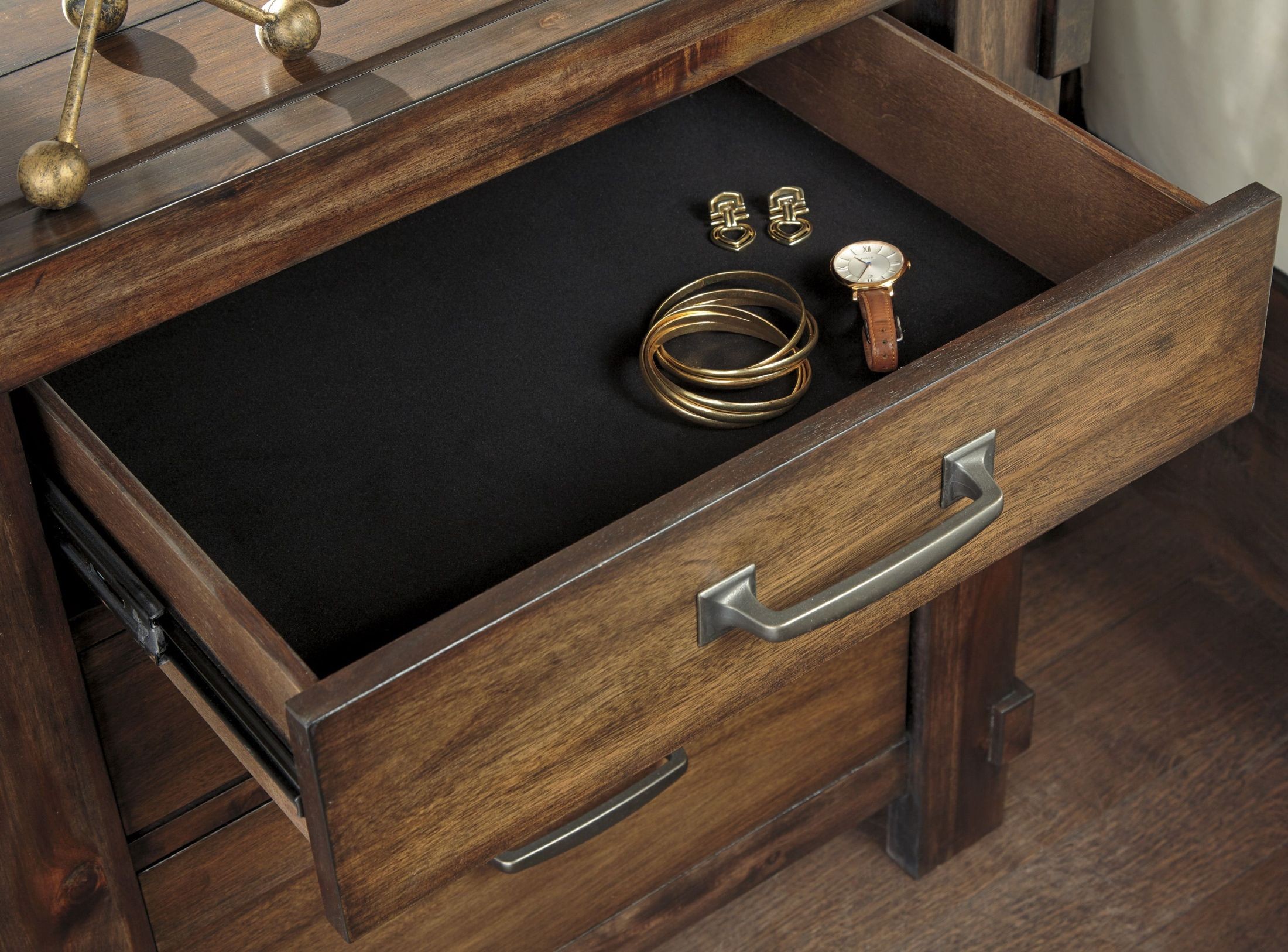 Lakeleigh Brown Panel Bedroom Set from Ashley Coleman Furniture