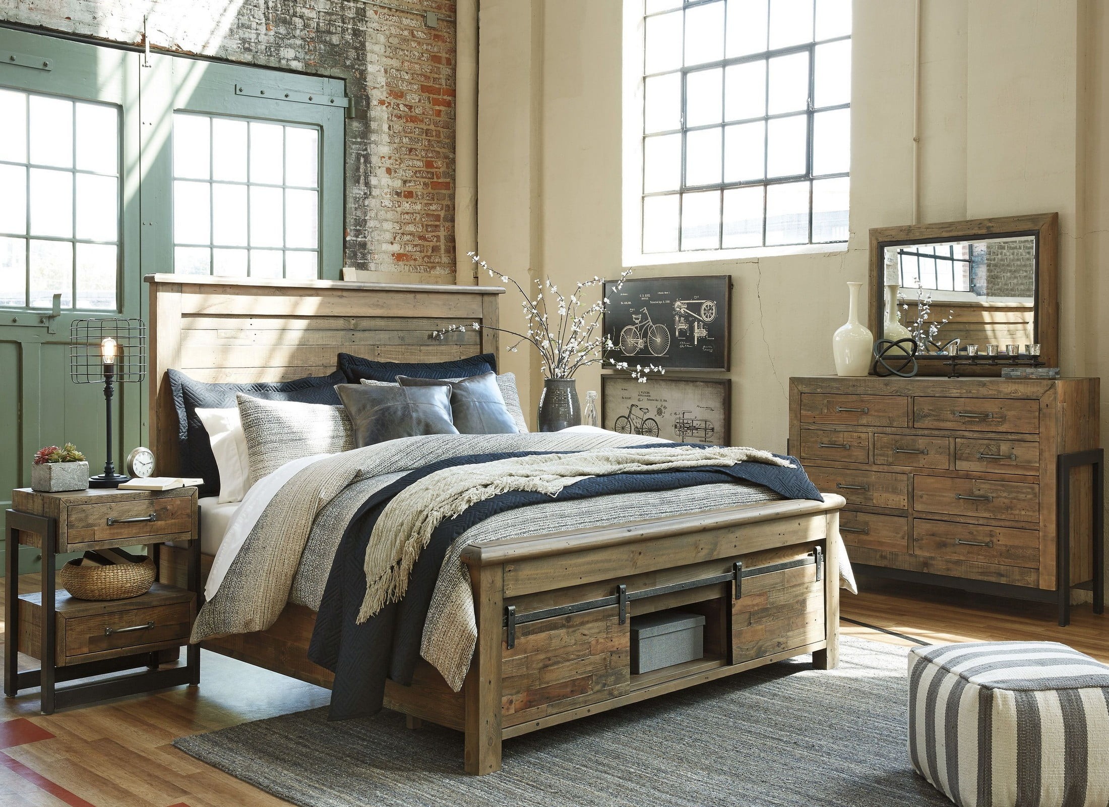 Sommerford Brown Storage 4 Piece Panel Bedroom Set from ...