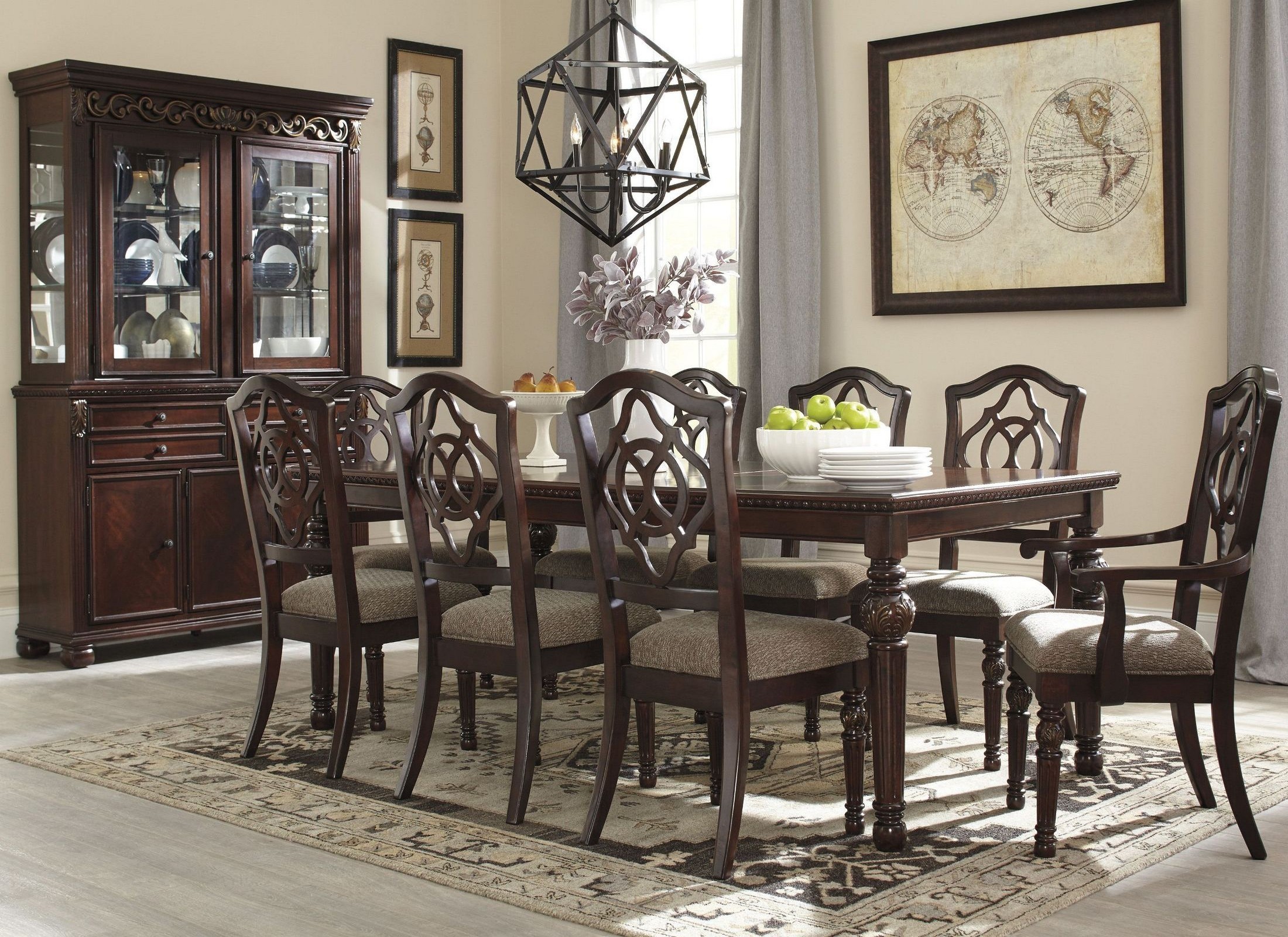 Leahlyn Brown Extendable Rectangular Dining Room Set from Ashley (D626